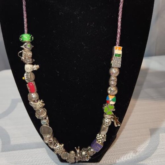 Chamilia charm necklace with 33 beads 925 Silver - Picture 1 of 11